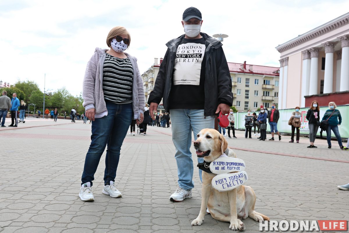 В Гродно сотни людей пришли на пикеты противников Лукашенко