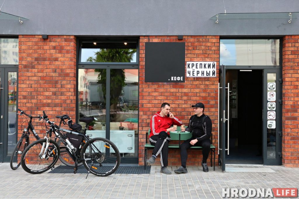 На Щорса открылась кофейня, куда можно приходить с животными