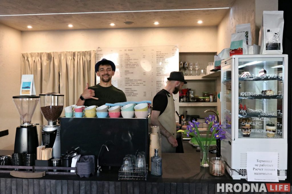 На Щорса открылась кофейня, куда можно приходить с животными