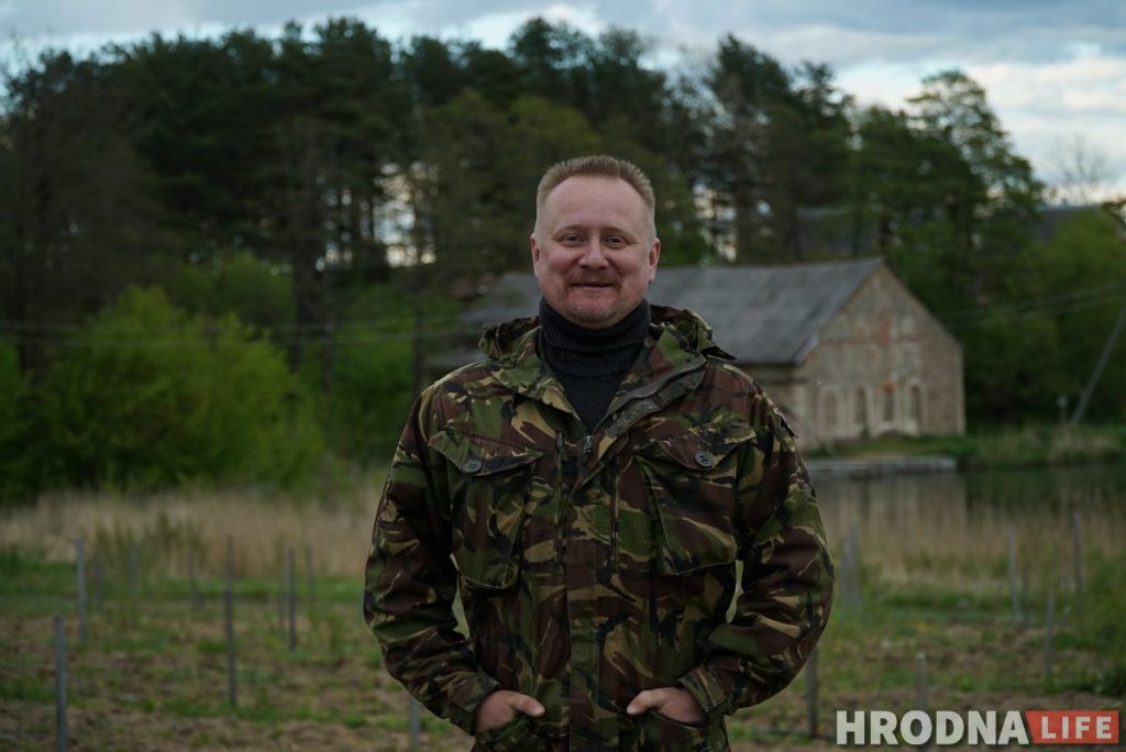 Словил хайп и стал фермером. Программист из Гродно закапывает гречку в землю и выращивает ягоды годжи