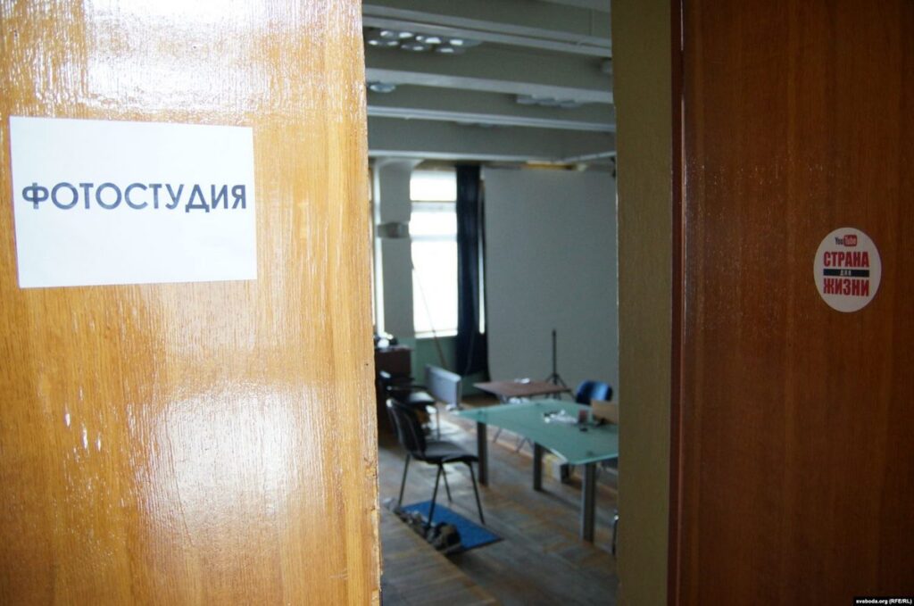 Координатор группы Тихановской: "На даче Тихановского под Гомелем нашли 900 тысяч долларов"