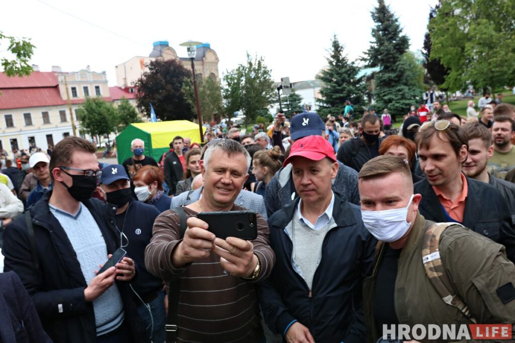 "Прэзідэнт - не бог і не цар". Што Валерый Цапкала гаварыў на пікеце ў Гродне
