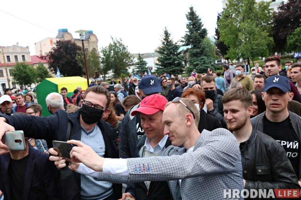 "Прэзідэнт - не бог і не цар". Што Валерый Цапкала гаварыў на пікеце ў Гродне