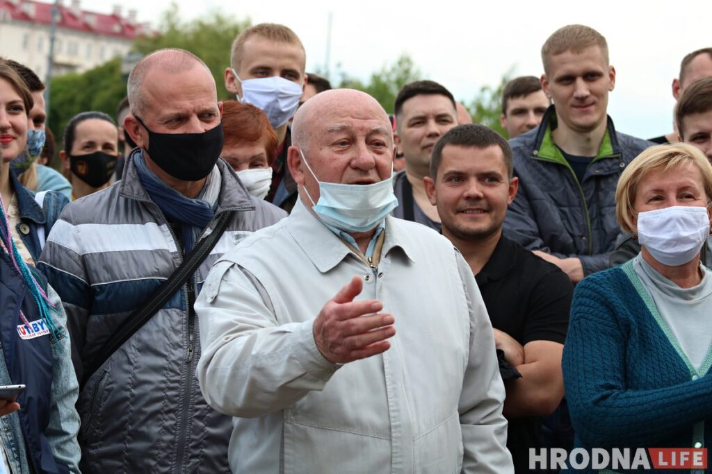 "Прэзідэнт - не бог і не цар". Што Валерый Цапкала гаварыў на пікеце ў Гродне