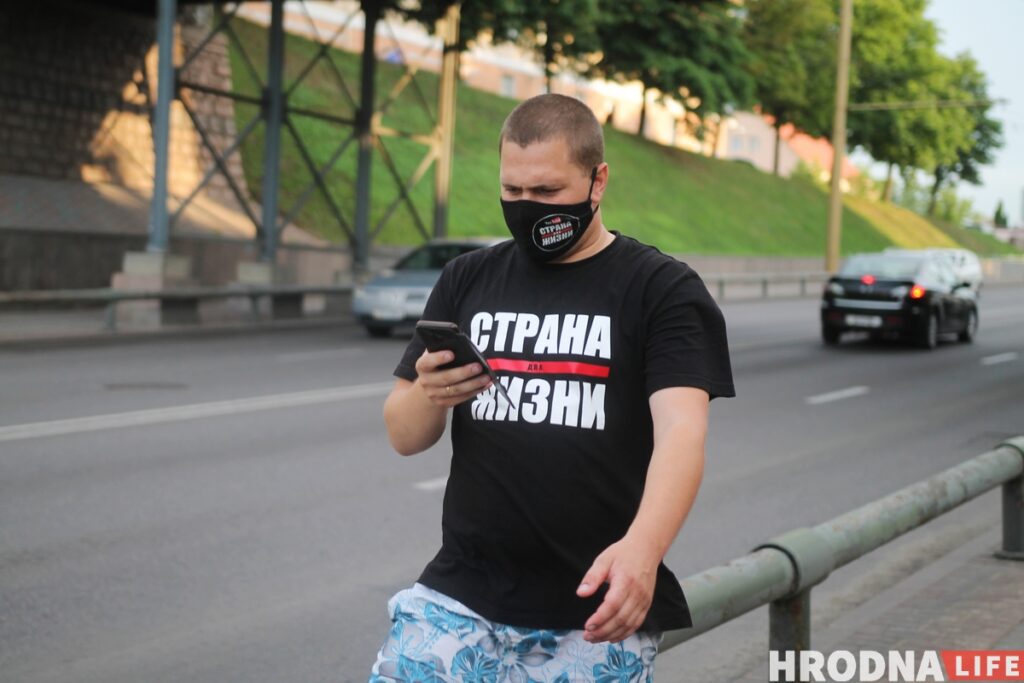 “Восемь человек окружило”. Активист «Страны для жизни» рассказал, как его задержали и отпустили в Гродно “Восемь человек окружило”. Активист «Страны для жизни» рассказал, как его задержали и отпустили в Гродно