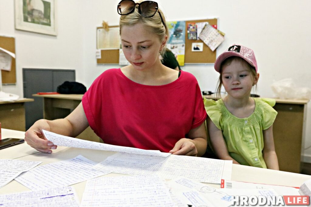 «Сначала я боялась рассказывать, но огласка помогает». Гродненке, мужа которой задержали с Тихановским, приходят письма из СИЗО