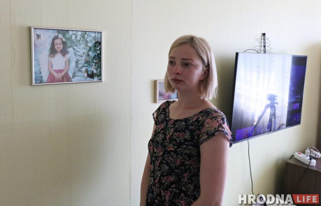 "Намекнули, что могут забрать ребенка". Гродненка, мужа которой задержали с Тихановским, сообщила о давлении