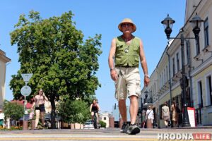 «Одевайся модно и не жалей денег на друзей и женщин». Гродненец Анатолий Пожаров про свой уличный стиль «Одевайся модно и не жалей денег на друзей и женщин». Гродненец Анатолий Пожаров про свой уличный стиль
