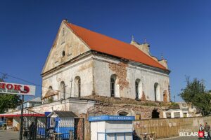 "Чтобы купить, продала квартиру в Минске". Новая собственница слонимской синагоги хочет создать фонд для ее восстановления "Чтобы купить, продала квартиру в Минске". Новая собственница слонимской синагоги хочет создать фонд для ее восстановления