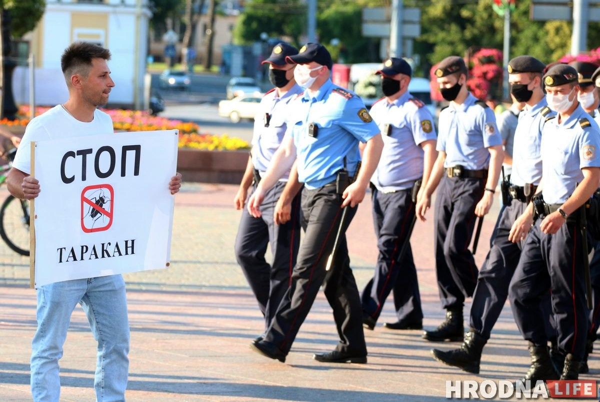 «Гордимся их поступками». Родные и друзья про задержанных во время акции солидарности гродненцев