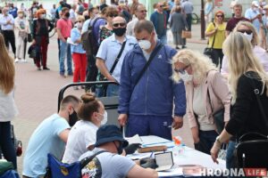 «Гродненцы проявляют невиданную активность». Наблюдатель про сбор подписей в Гродно