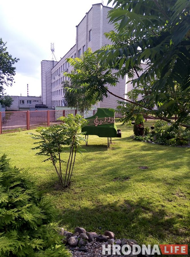 Рояль из парка Жилибера снова в городе. Смотрите, где он сейчас