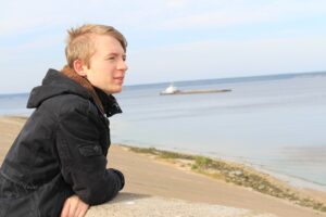 Поколение одного президента: Учитель истории о том, почему не хочет иметь отношения к выборам