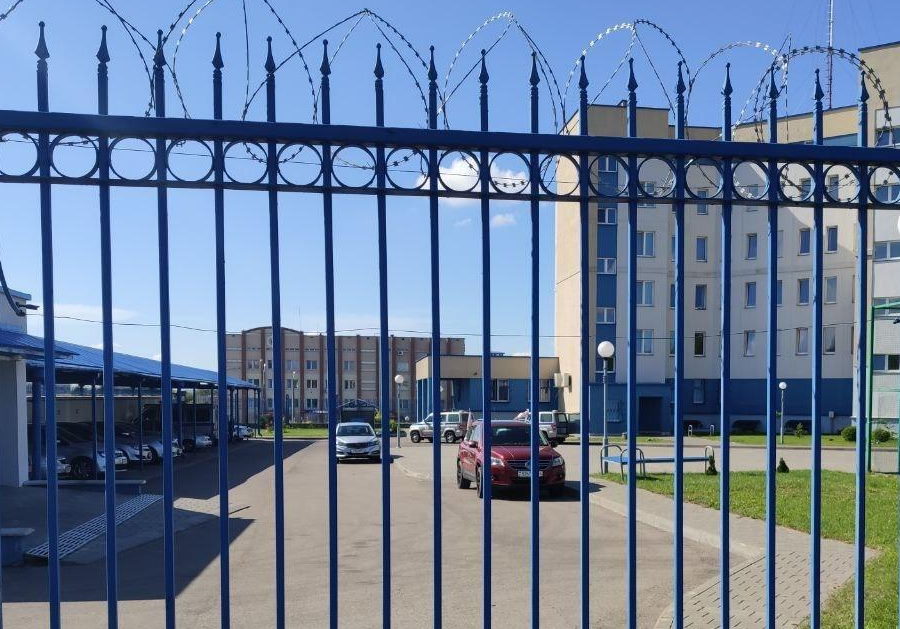 Гродненец из того самого Volkswagen с бело-красно-белыми флагами планирует пересесть на Запорожцы