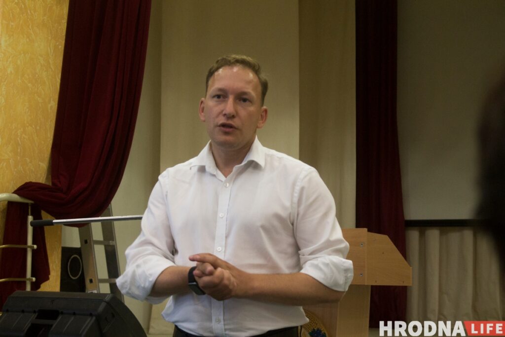 "Пуціну няма аб чым хвалявацца". Андрэй Дзмітрыеў распавёў у Гродне, за што ўдзячны Лукашэнку