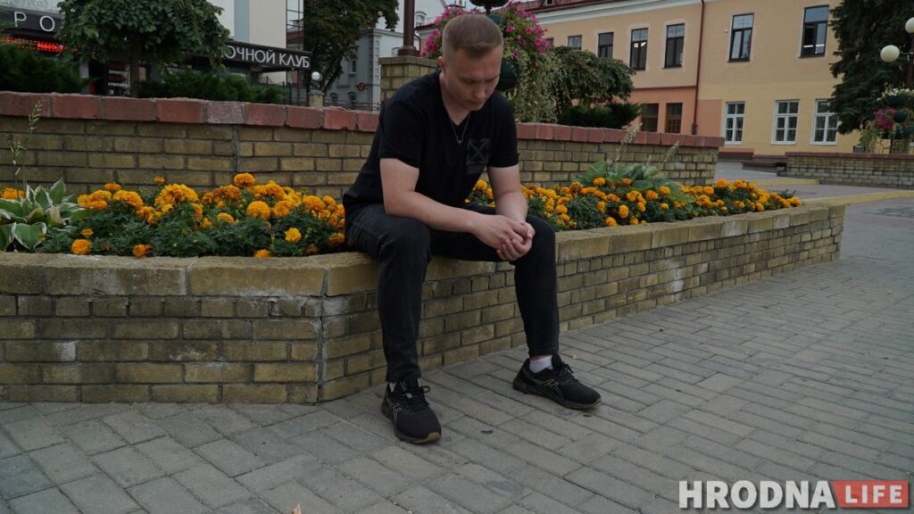 «Фашисты в кино — вежливые люди по сравнению с ними». Бармен из Гродно, — о 14 часах после встречи с ОМОНом