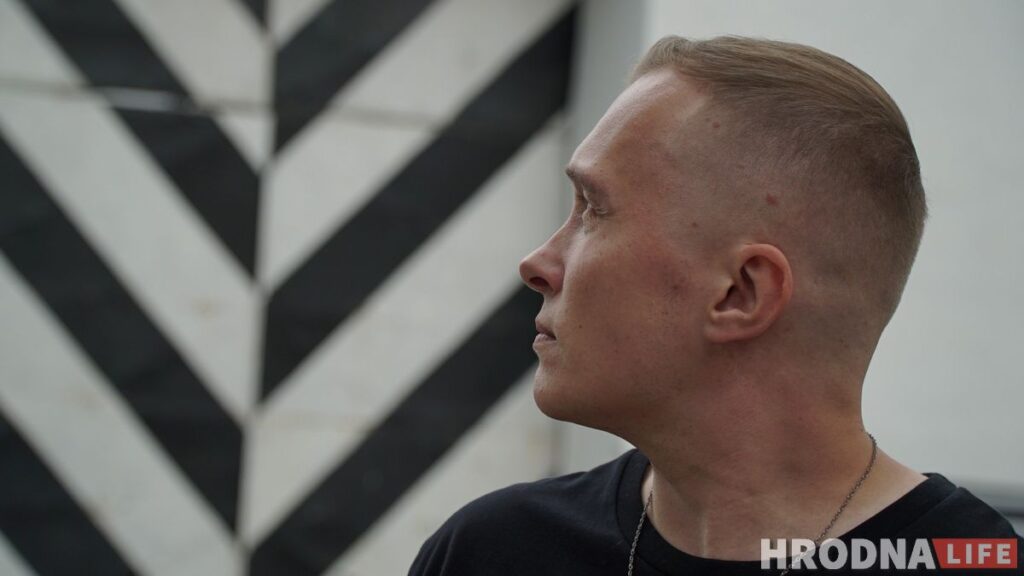 «Фашисты в кино — вежливые люди по сравнению с ними». Бармен из Гродно, — о 14 часах после встречи с ОМОНом