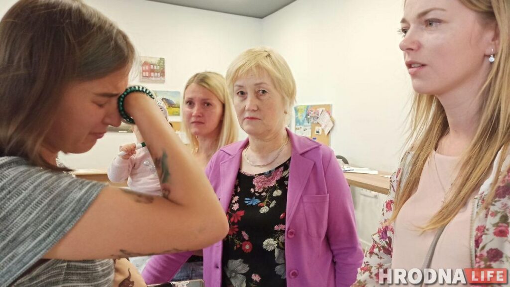 «ОМОНовец орал, что расстрелял бы таких как мы». Жена репортера Hrodna.Life, — о жестком задержании, «помеченных» ОМОНом и беременности