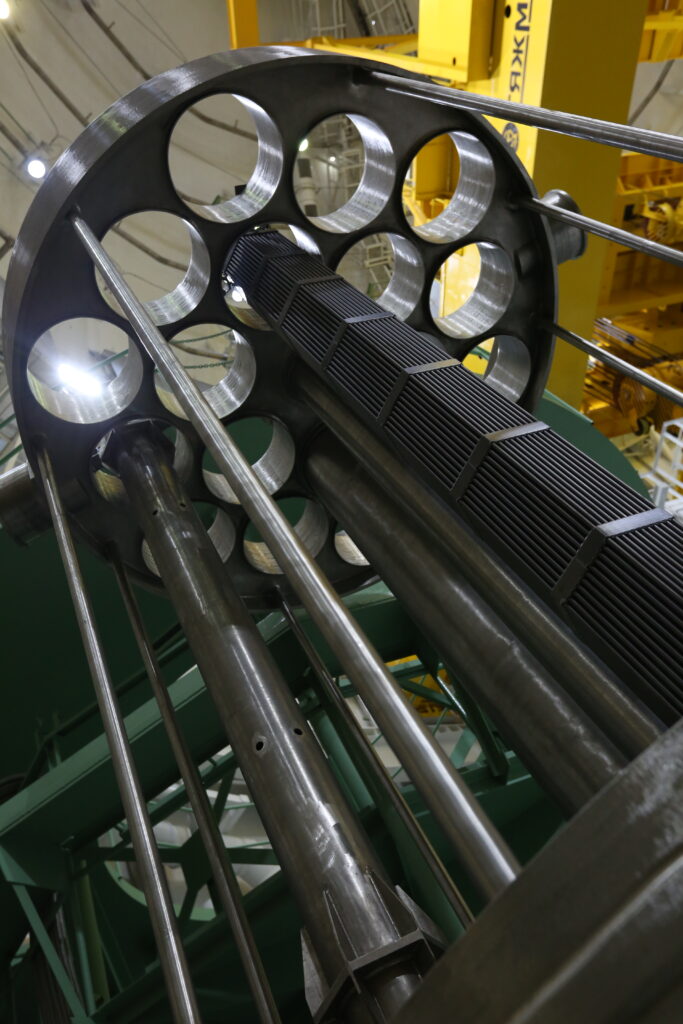 На первом энергоблоке БелАЭС началась загрузка ядерного топлива