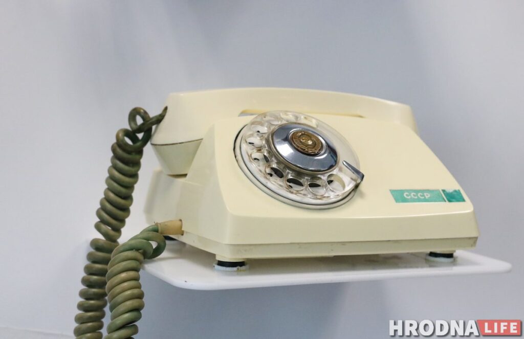 С телефонной будкой и пивом в банках: на Телеграфной открывается бар-музей «На проводе»