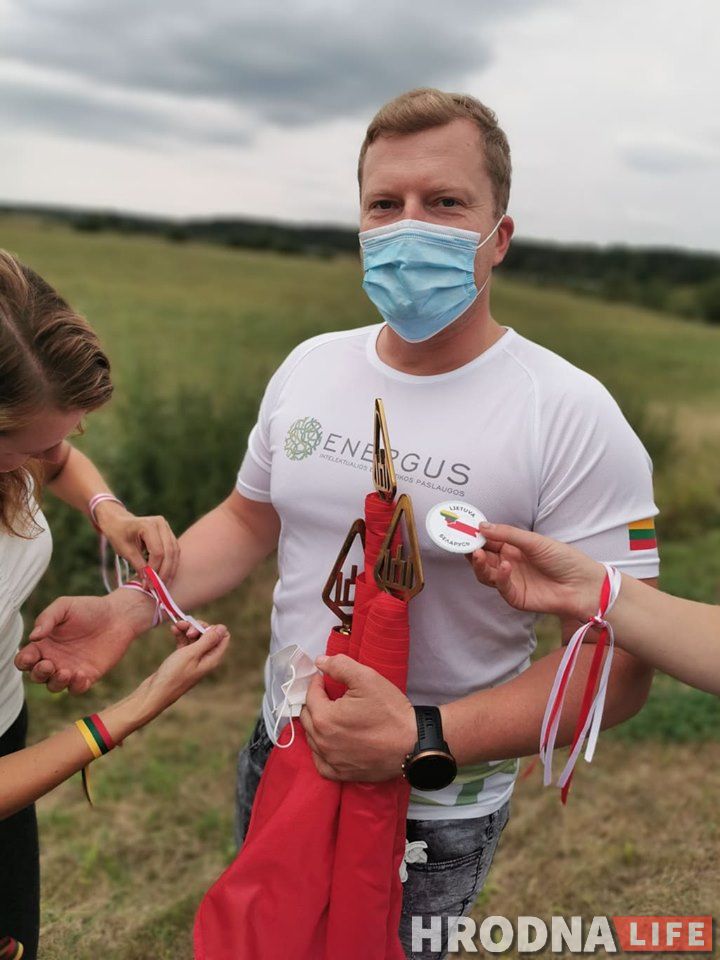 Живая цепь в 50 000 человек соединила Литву и Беларусь