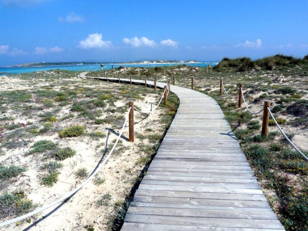 Как беларусы отдыхали в стране летом и куда стоит поехать, как только откроются границы