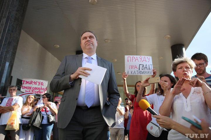 Кравцова отправили в отставку. Новый глава Гродненской области - Владимир Караник, бывший министр здоровья