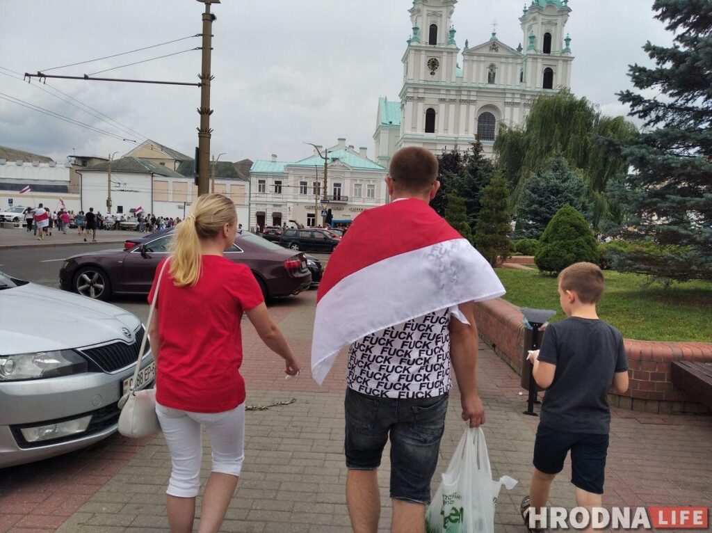 Два тыдні пратэстаў: 12 000 гродзенцаў выйшлі на мітынг