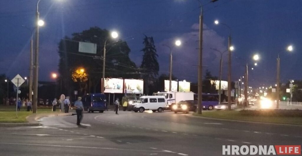 УВД, СИЗО и врачи Гродно засекретили количество задержанных и избитых ОМОНом в городе