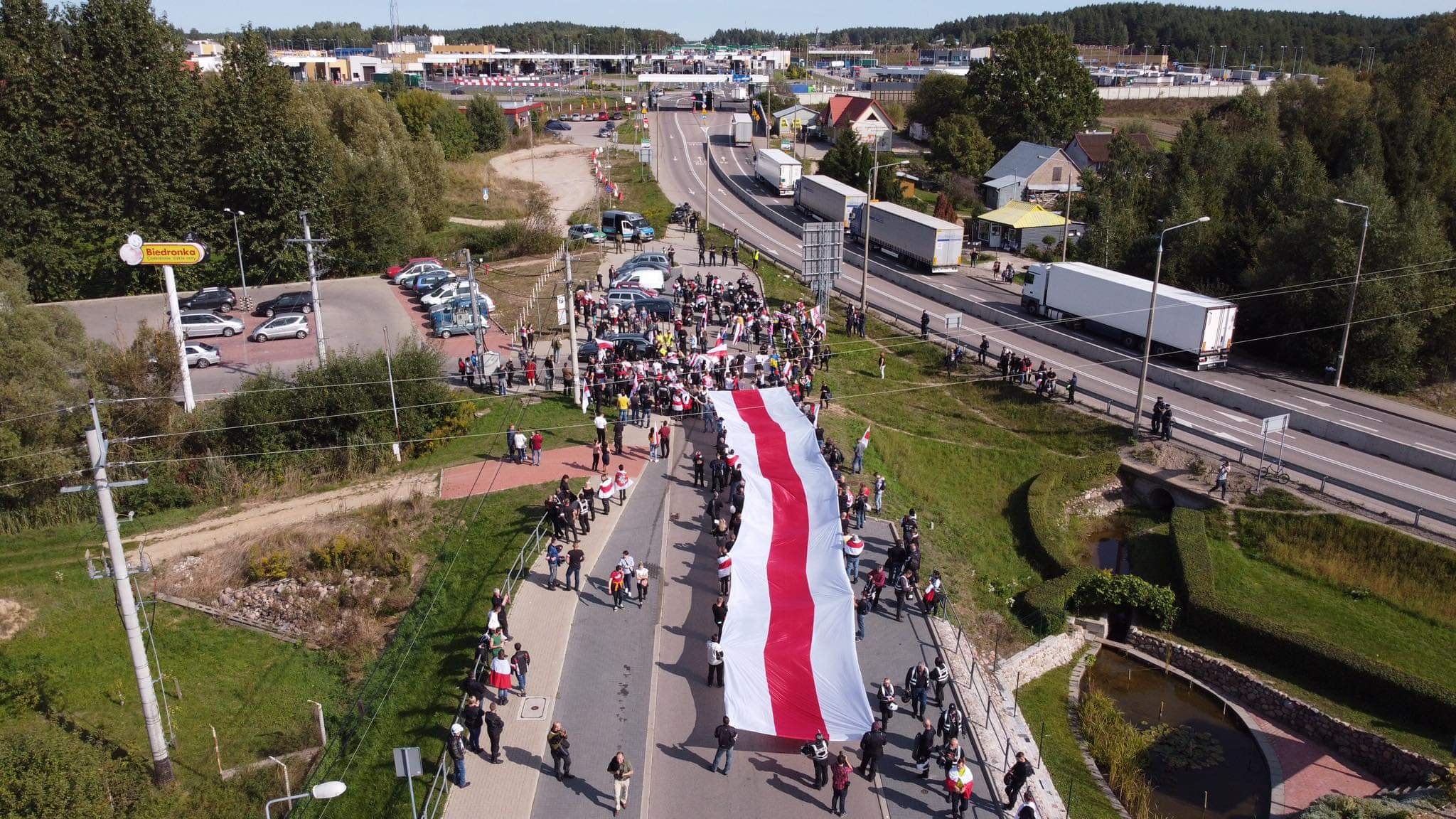 В Кузнице польские байкеры провели акцию солидарности с Беларусью