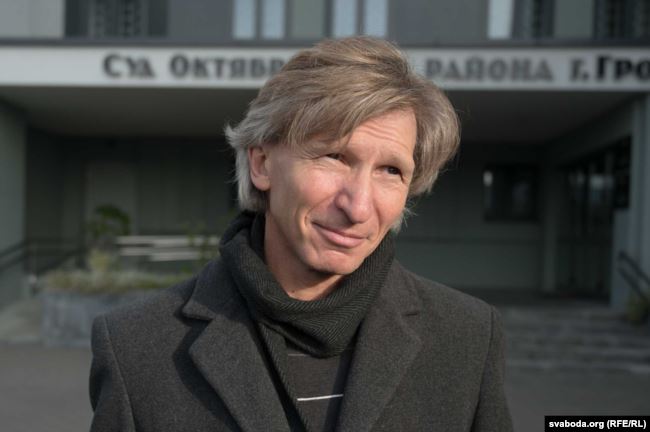 В Гродно на суд над известным хирургом Цилиндзем пришли священники и горожане В Гродно на суд над известным хирургом Цилиндзем пришли священники и горожане