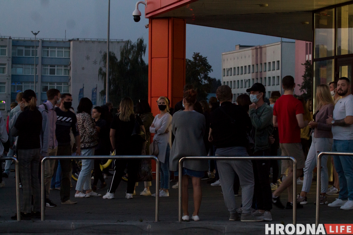 Блакаванне дарог, акцыя студэнтаў і затрыманні. Гроднецы выйшлі на вуліцу пасля інаўгурацыі прэзідэнта