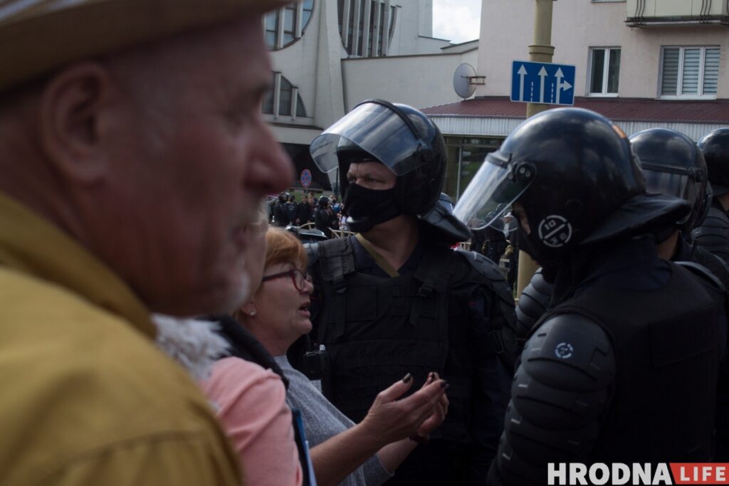 численность омон в беларуси милиция ОМОН акция протеста 6 сентября