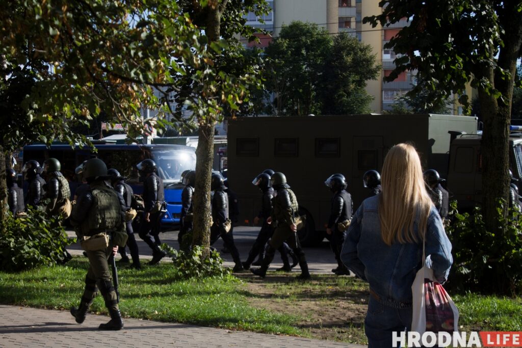 Десятки задержаний, газ и удушения. Как протестовал Гродно 6 сентября Десятки задержаний, газ и удушения. Как протестовал Гродно 6 сентября