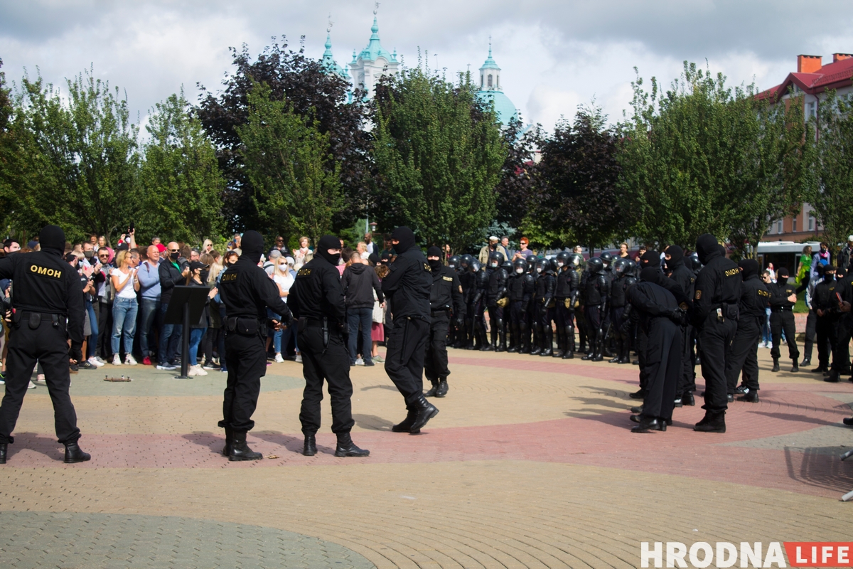 Десятки задержаний, газ и удушения. Как протестовал Гродно 6 сентября