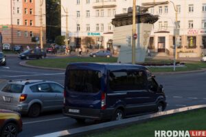 «Давайте два года на Конституцию, а потом всё будет хорошо». О чем говорил Владимир Караник в Гродненском драмтеатре после остановки спектакля