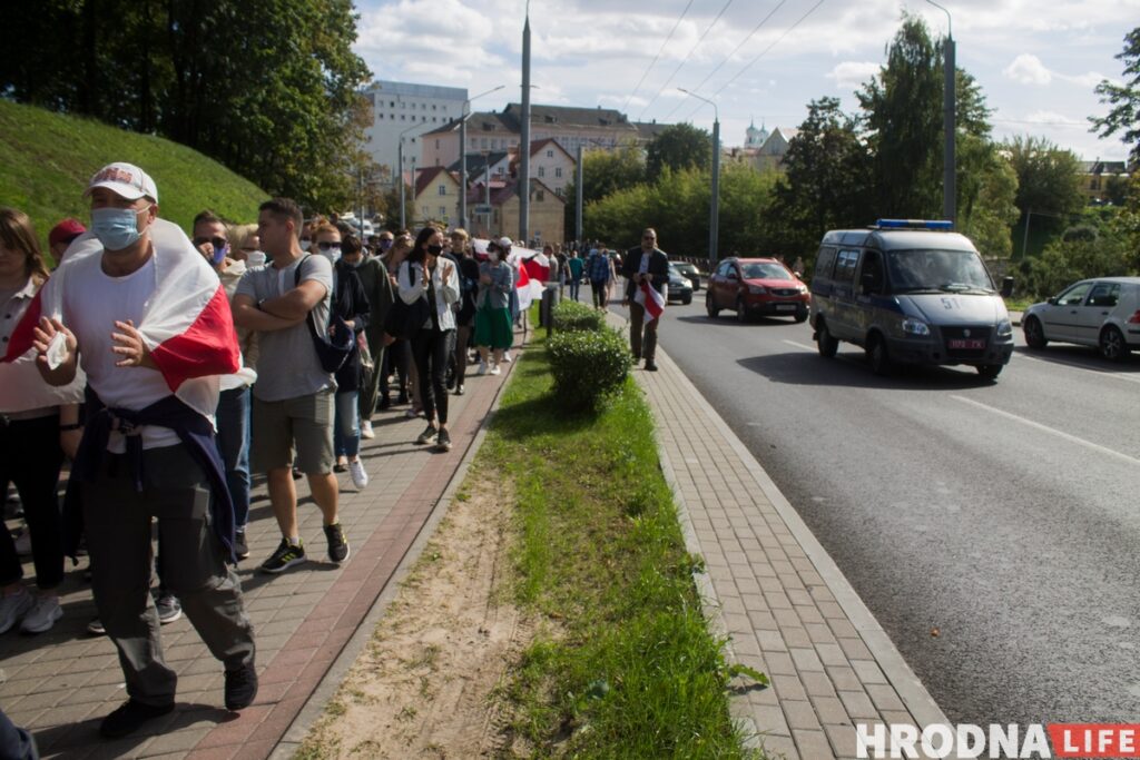 ОМОН со щитами, военные и десятки задержаний. Как протестовал Гродно 13 сентября