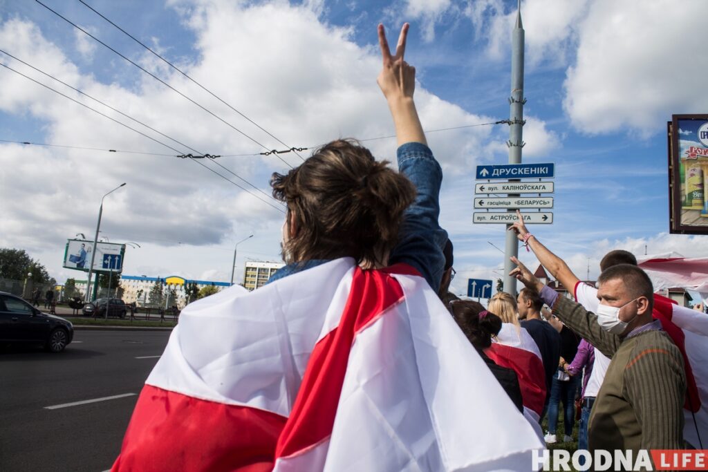 ОМОН со щитами, военные и десятки задержаний. Как протестовал Гродно 13 сентября