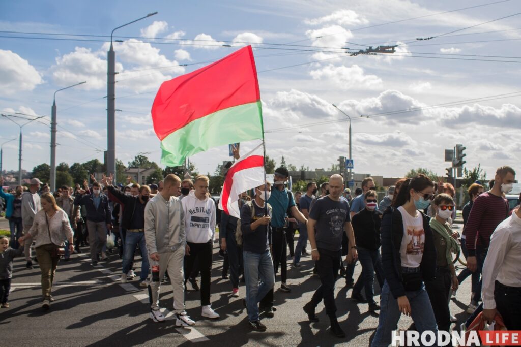 ОМОН со щитами, военные и десятки задержаний. Как протестовал Гродно 13 сентября