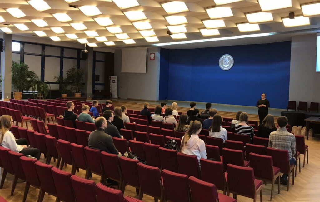 Дверь в студенческую жизнь. Как выучить язык за год и поступить в университет Польши