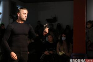 "Последнее время я сильно сомневался в самом слове “театр”. Из Гродненского драмтеатра уволился хореограф Александр Тебеньков