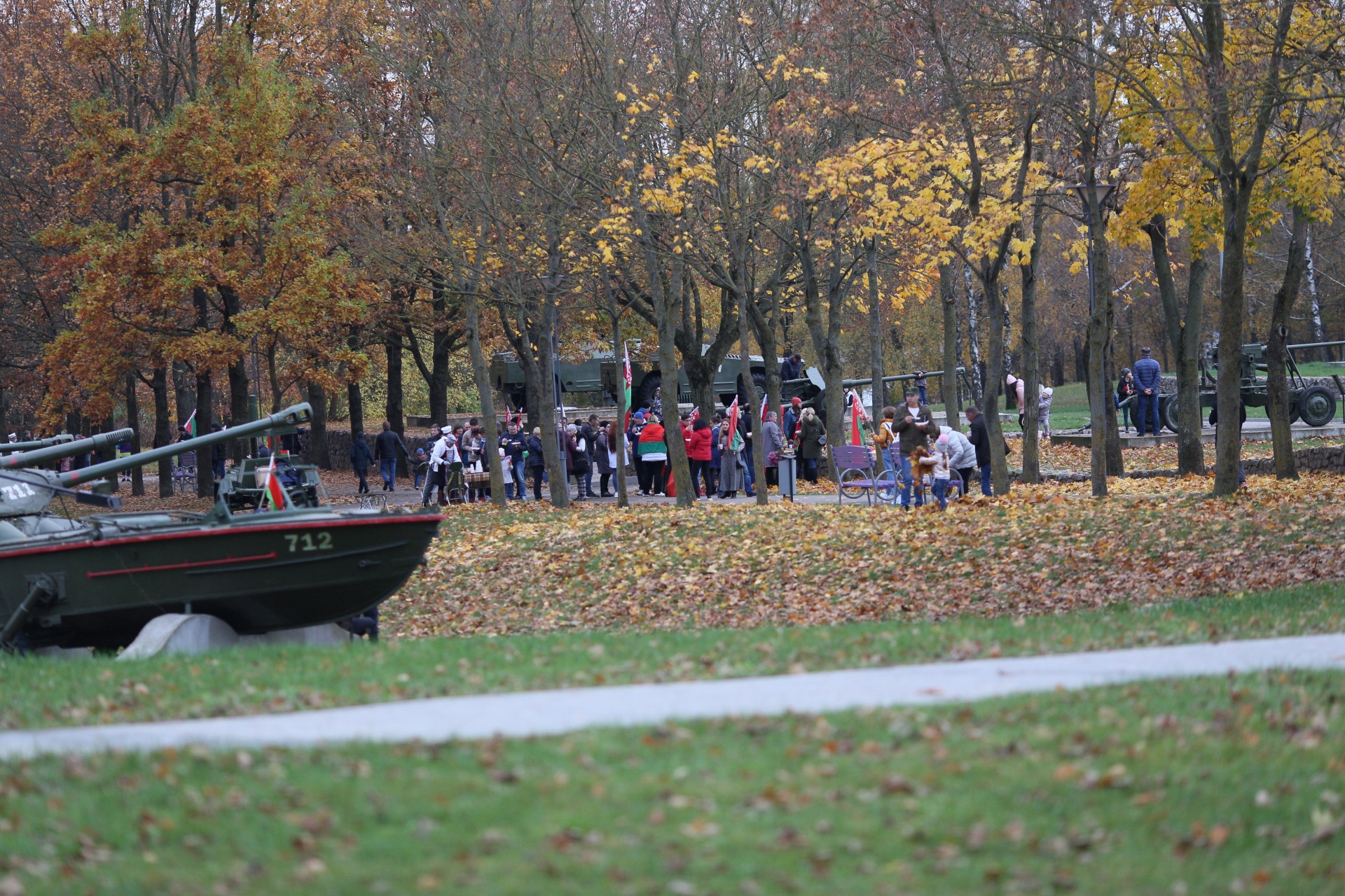 "Толпой ломились в подъезд". Десятки гродненцев задержали на марше в поддержку "Гродно Азот"