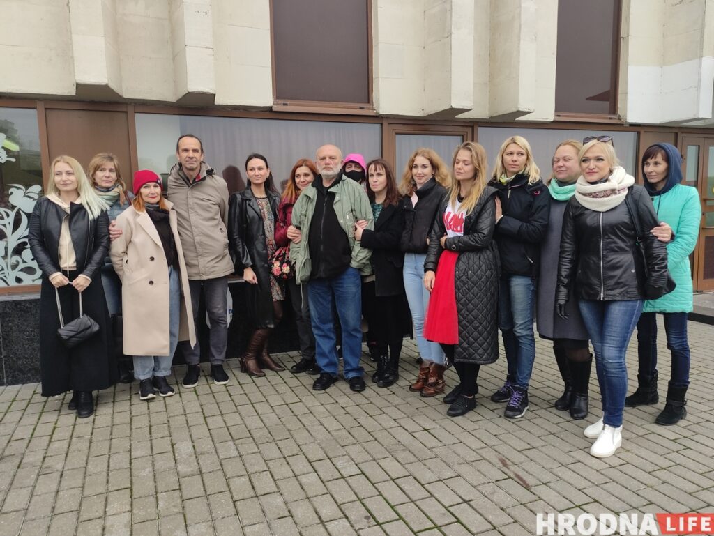 Двух рэжысёраў Гродзенскага драмтэатра звольнілі па артыкуле. Раней яны абвясцілі страйк