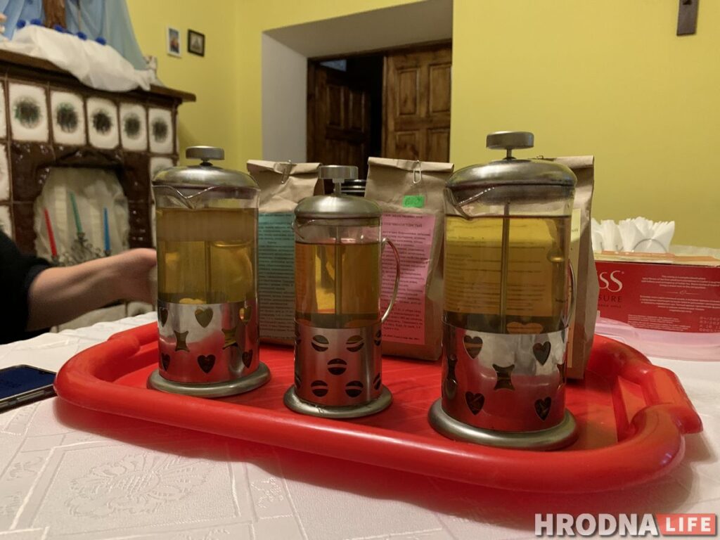 Путешествие под зонтом: замки Любчи и Новогрудка, самый старый костел и музей под открытым небом - за 1 день и 280 километров