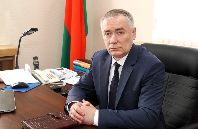 Главный идеолог Гродненской области меняет старый флаг на новый из-за "внутренних вопросов"