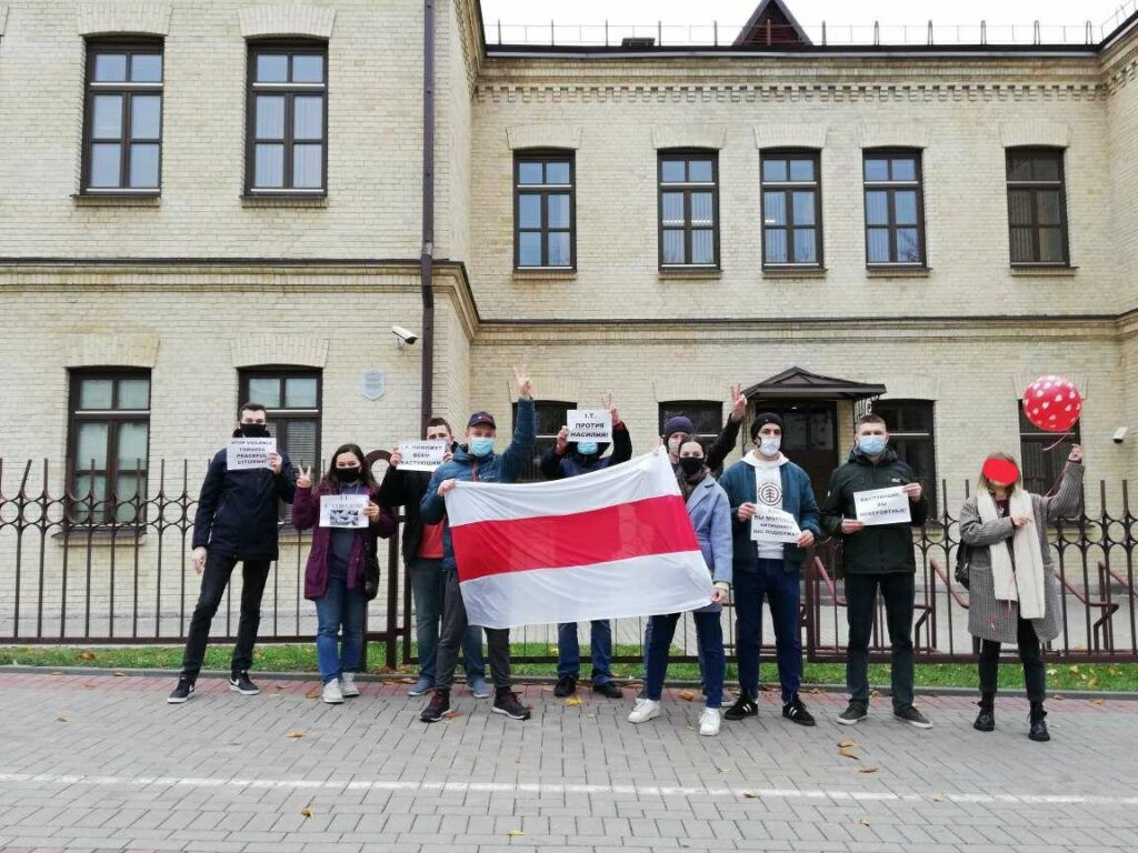 "Санитарный день" и поддержка "Гродно Азот". Что происходит в Гродно в день "всеобщей забастовки"