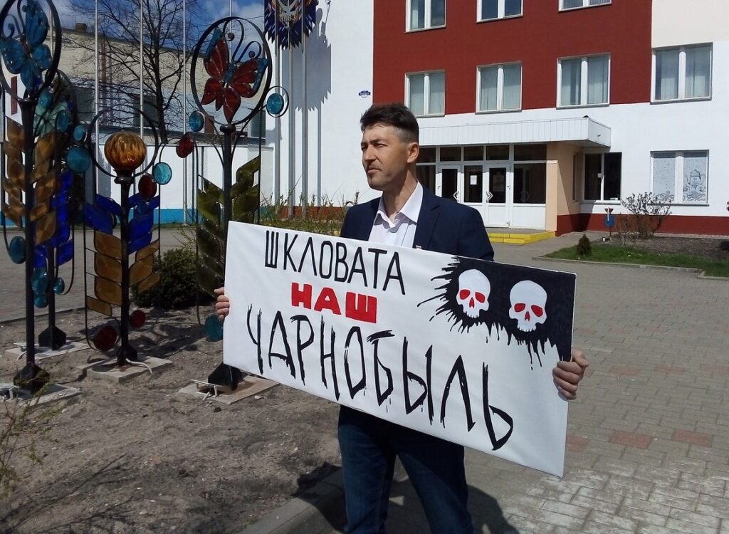 «Надзиратели называют "невероятными"». О чем пишут гродненцы, которые сидят за политику и сопротивление