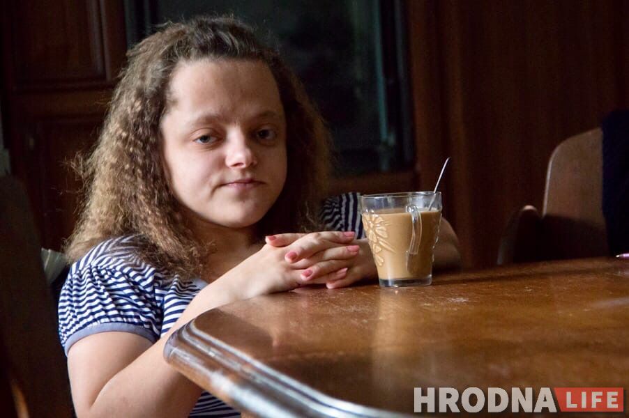 «Неудачно чихнешь – и перелом». Анастасия Данильченко из Гродно о своем редком генетическом заболевании