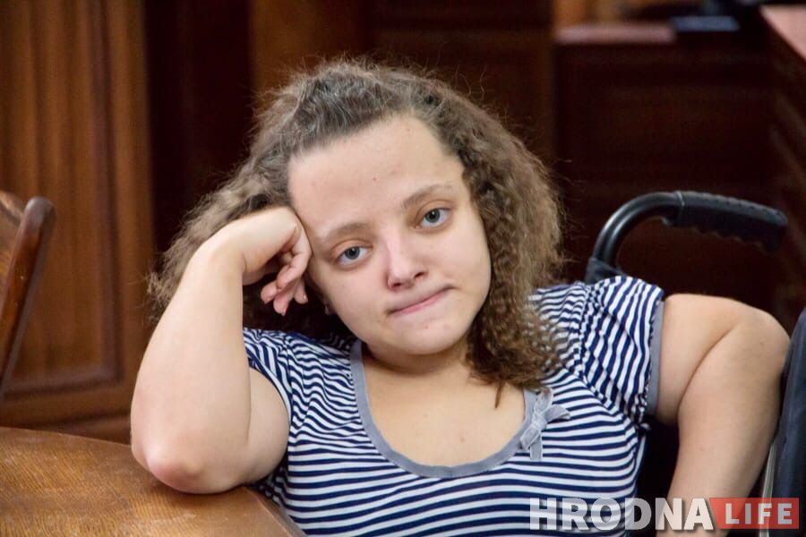 «Неудачно чихнешь – и перелом». Анастасия Данильченко из Гродно о своем редком генетическом заболевании