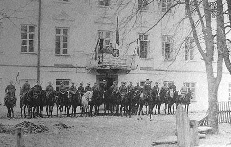 Гродно - город свободных людей. Как протестовали гродненцы в разные годы